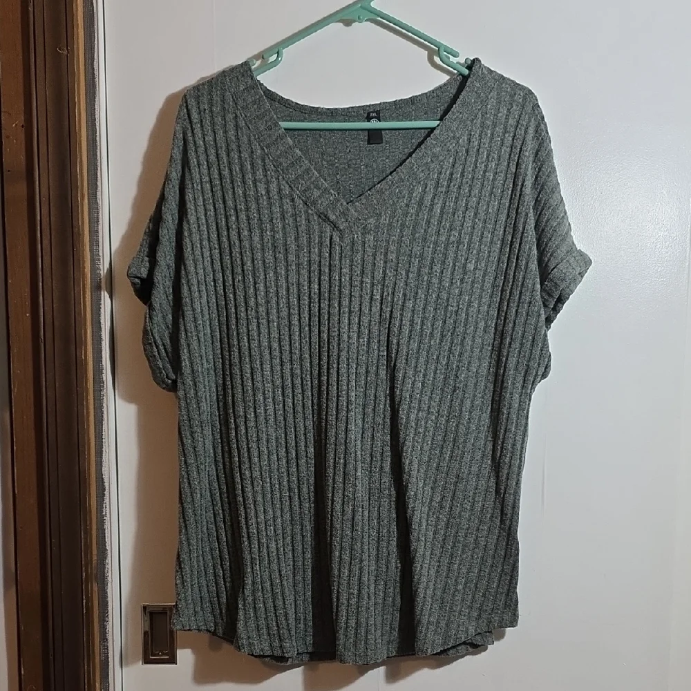 Gray V-Neck Ribbed Women's Top - Picture 1 of 5